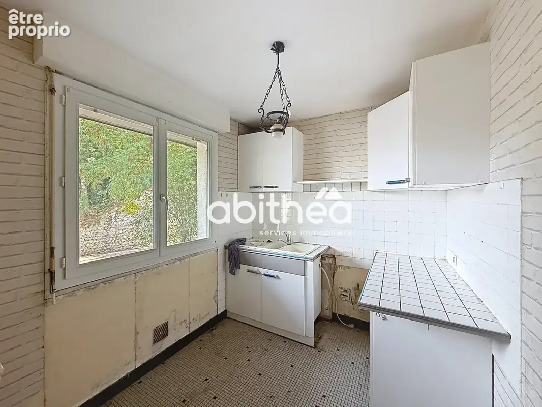 Pavillon sur sous-sol à rafraichir à Limoges - photo 5