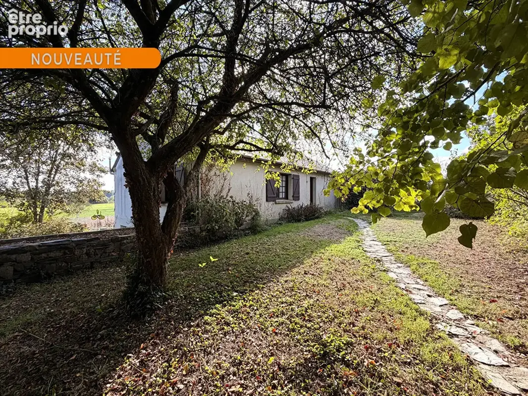 Maison 5 pièces - 4 chambres - Terrain de 7 380 m² - Au calme - photo 1