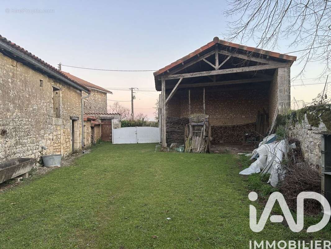 Photo 7 - Maison à CHAZELLES