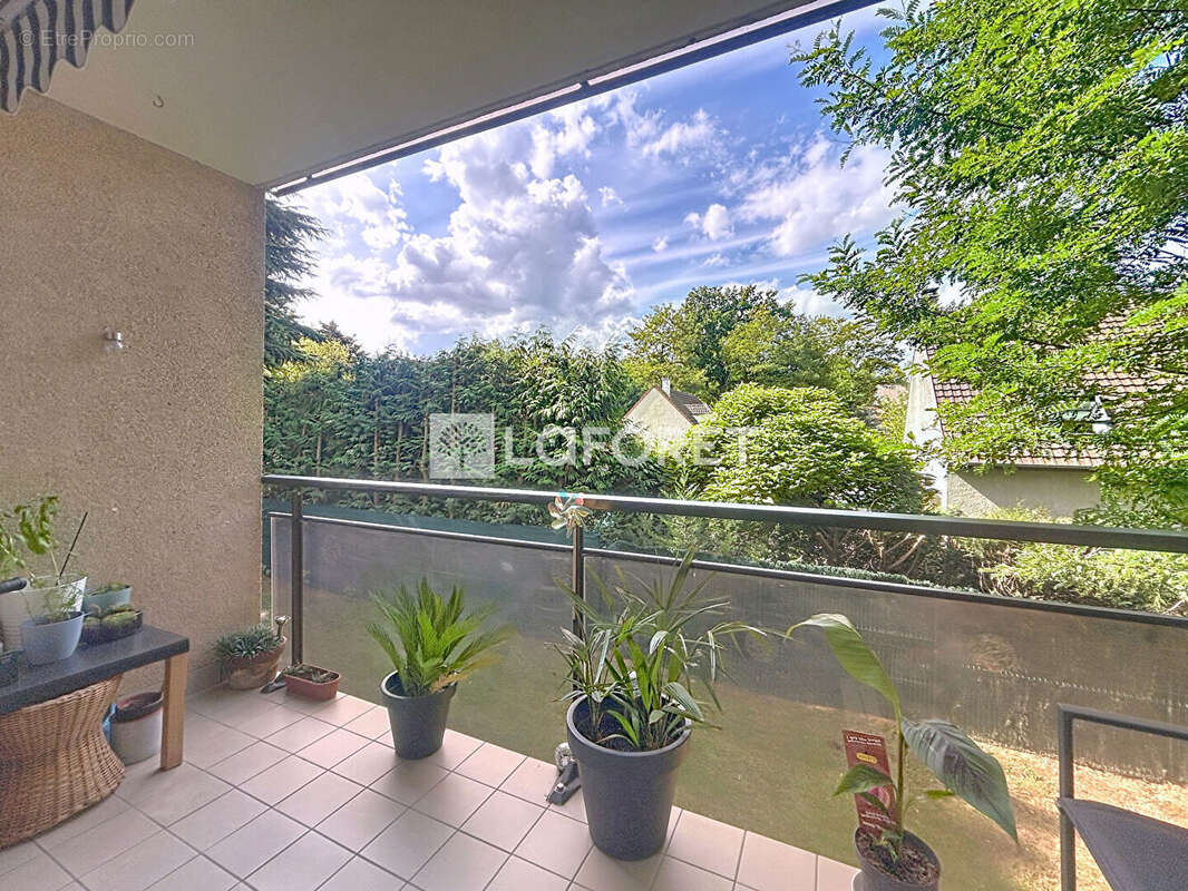 Appartement à VERNEUIL-SUR-SEINE