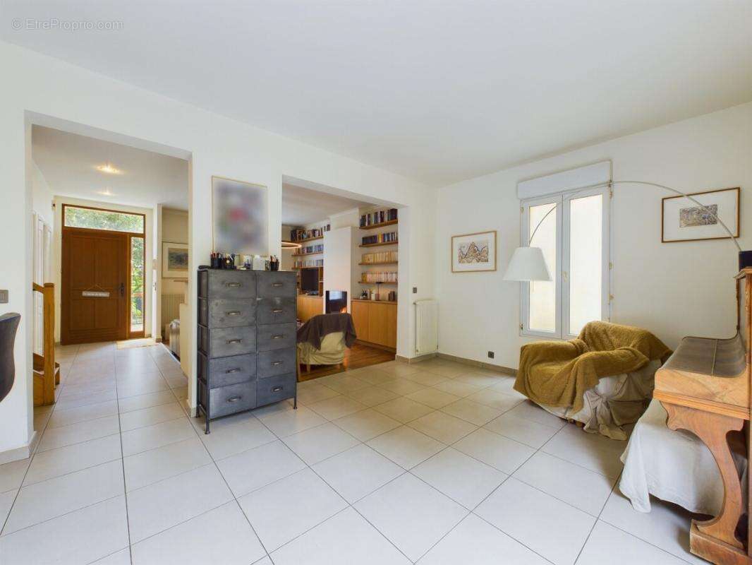 Maison - Limite Puteaux Suresnes - 178m² - photo 3