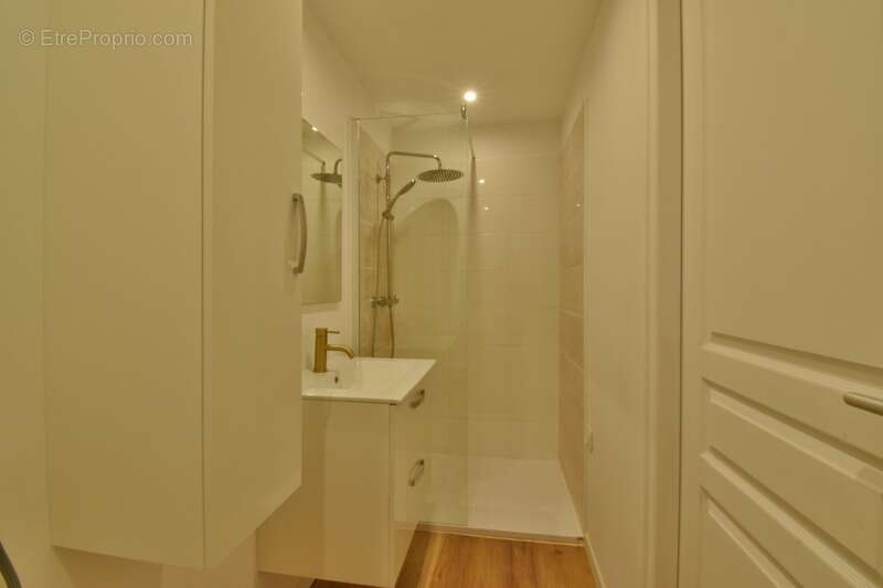 Appartement à VOLONNE