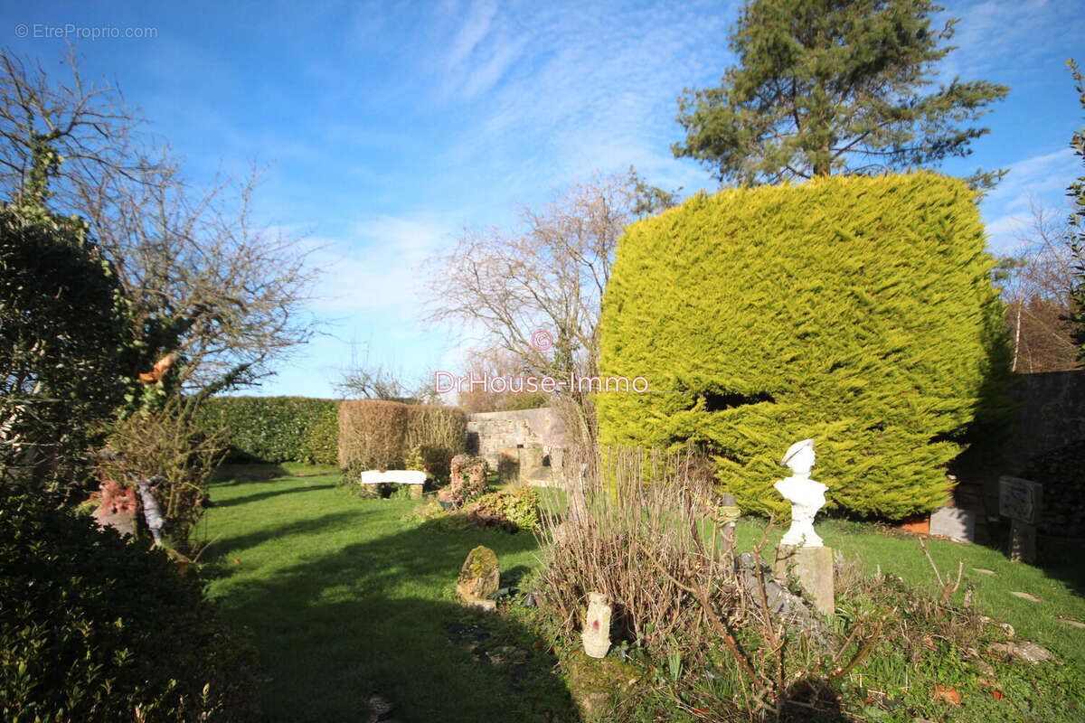 Maison à PORT-EN-BESSIN-HUPPAIN