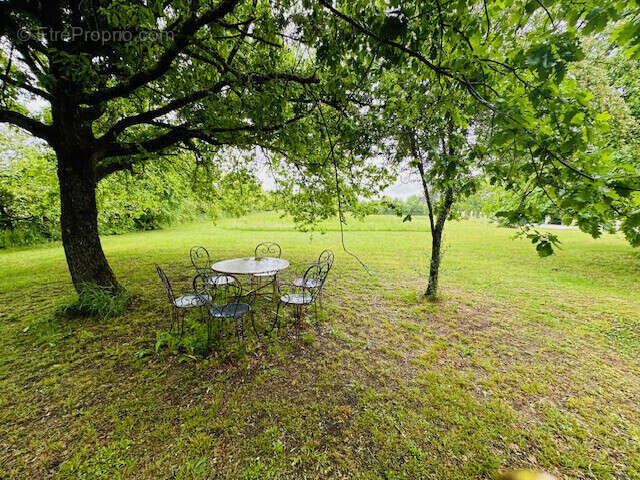 Maison à MONTBARTIER