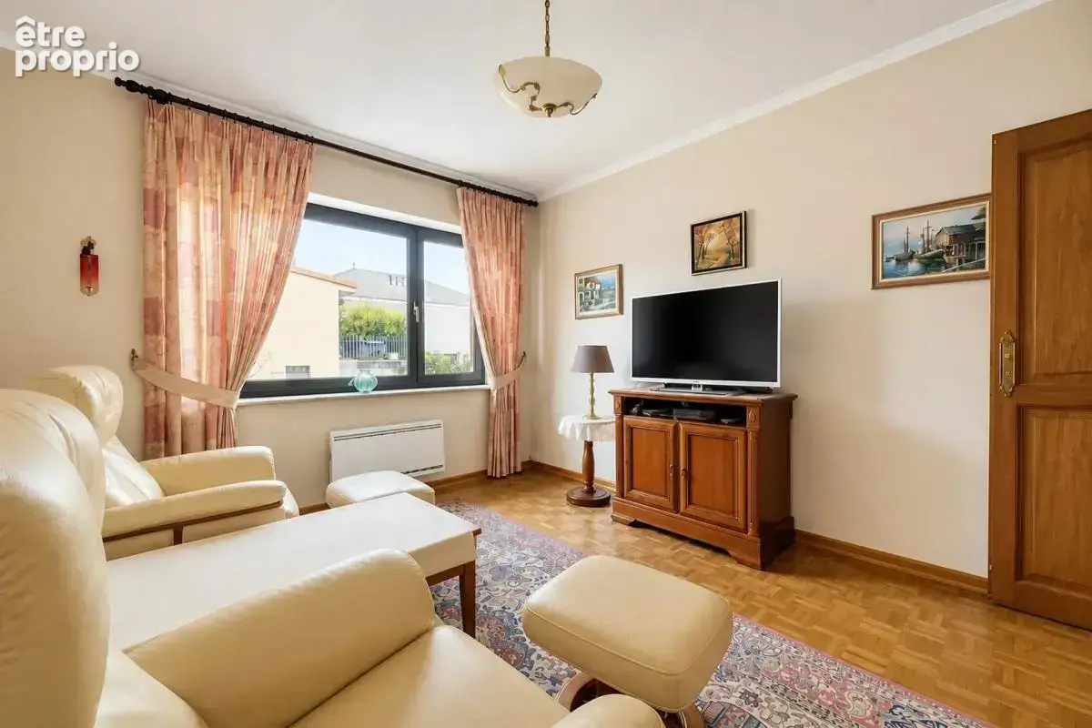 Maison de 6 pièces de 208 m² à Terville - photo 5