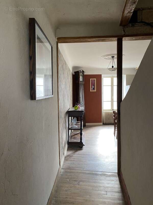 Maison à PEYRAT-LE-CHATEAU