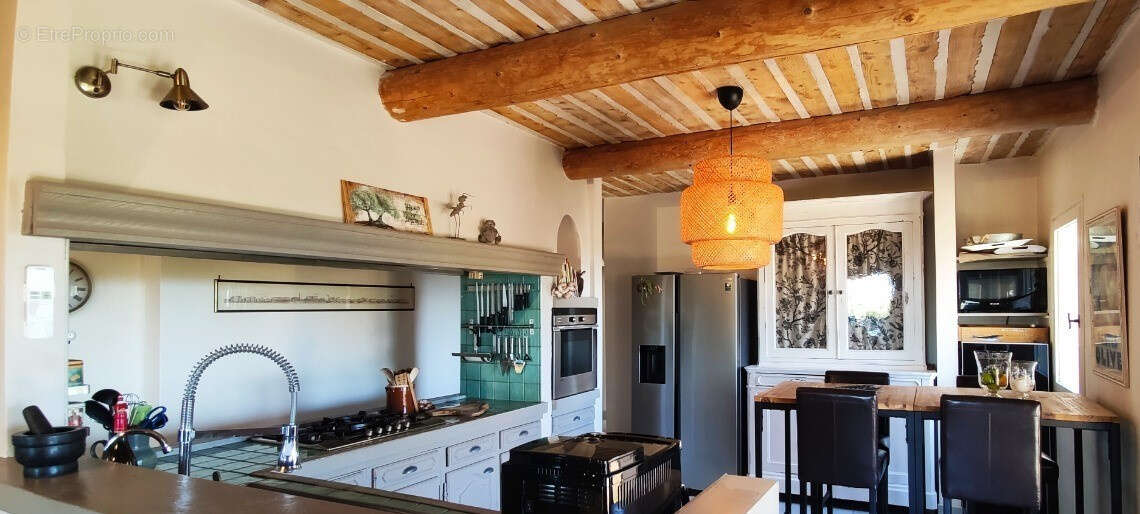 Maison à L'ISLE-SUR-LA-SORGUE