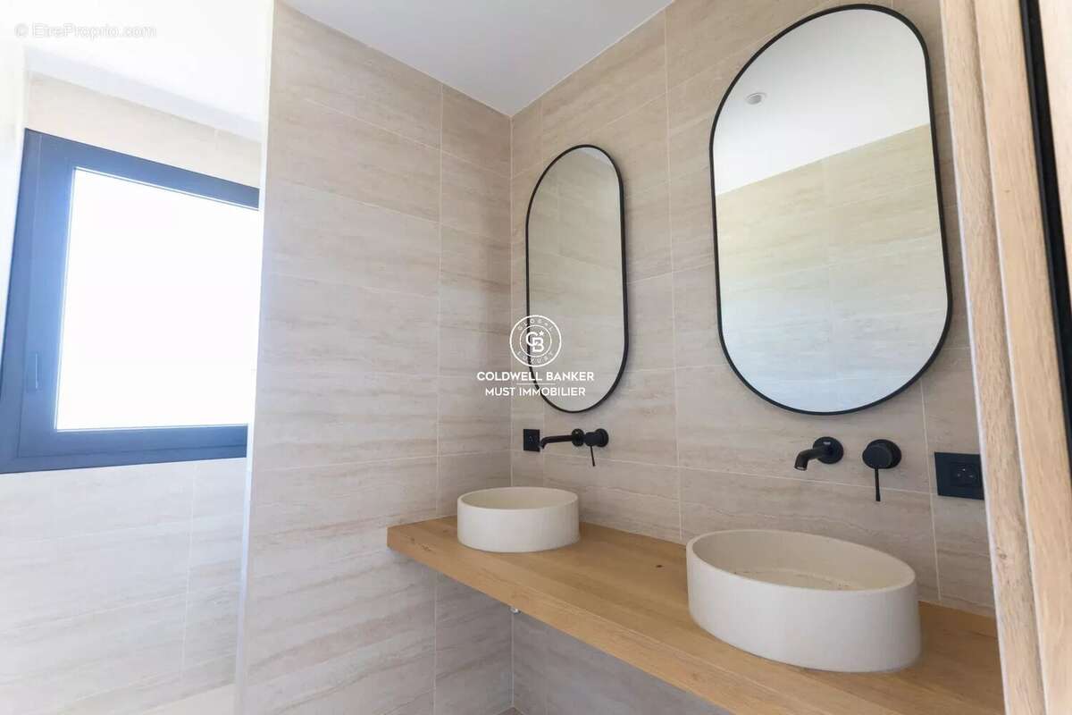 Maison 121 m² à Saint-Cyprien  - photo 11