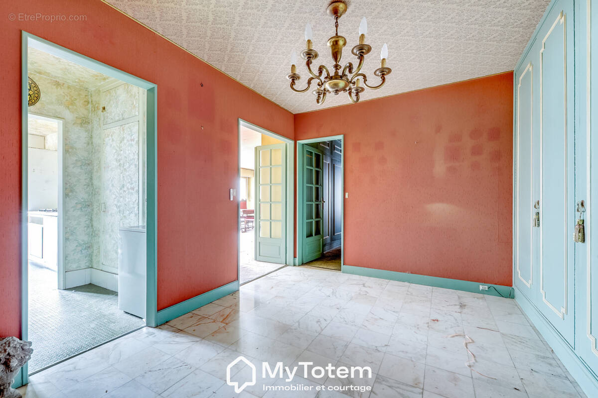 Appartement à VERSAILLES