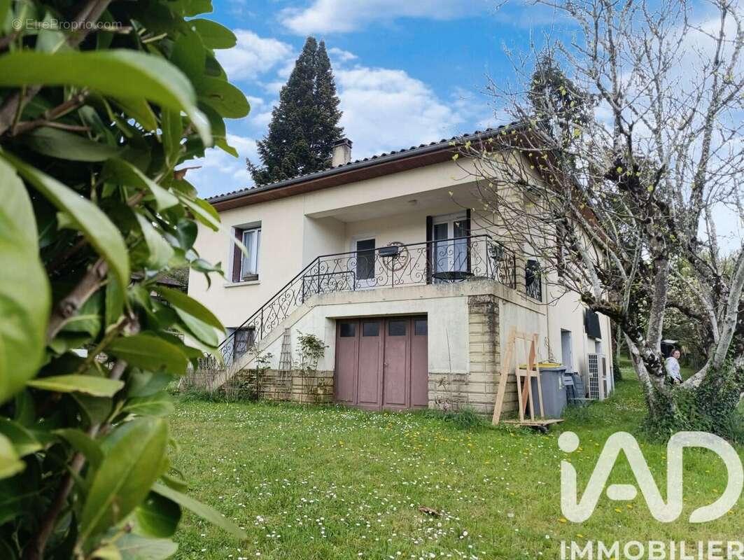 Maison 75 m² à Couze-Et-Saint-Front  - photo 3