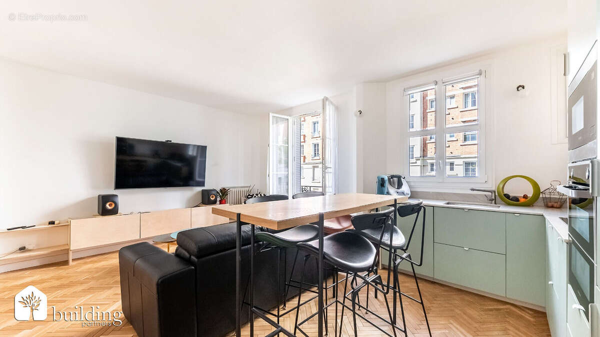 Appartement à COURBEVOIE