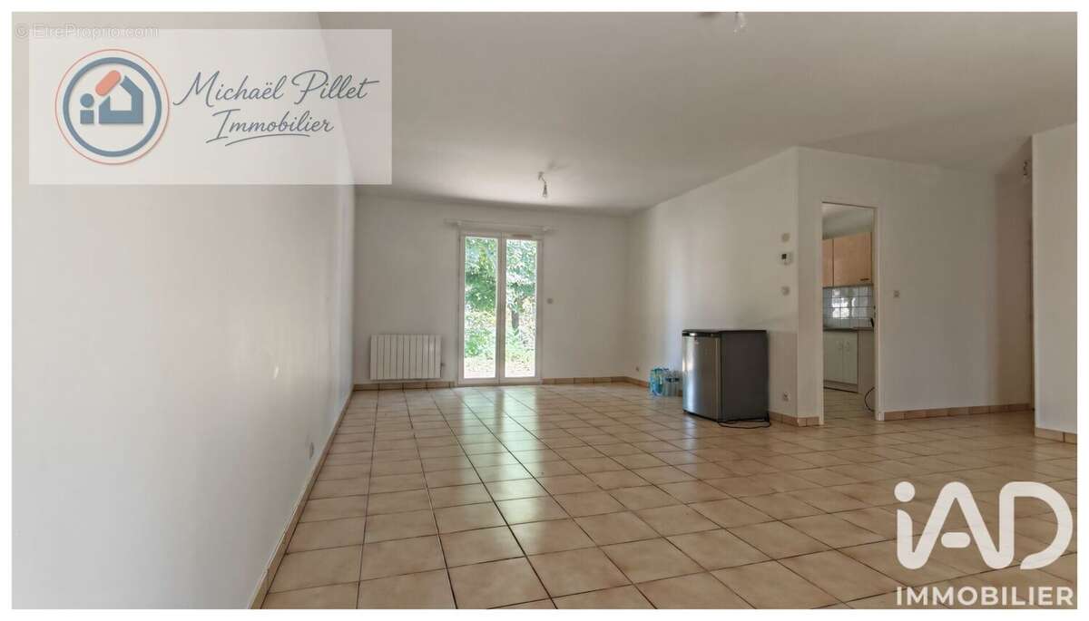 Maison 82 m² à Avord  - photo 5