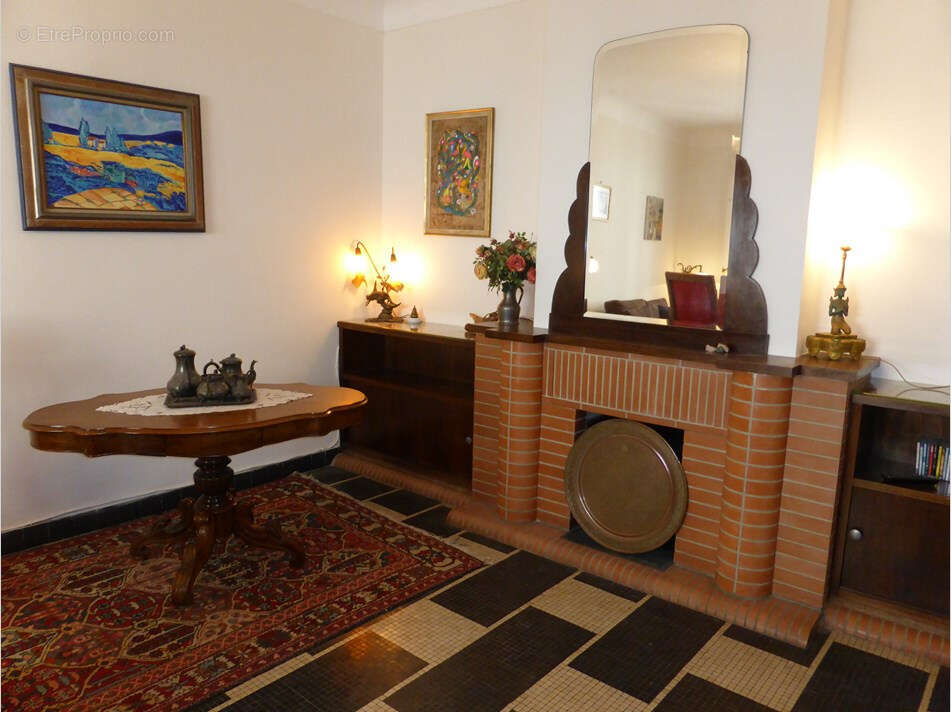By drive immo rare hotel de ville narbonne appartement t6 avec patio - photo 7