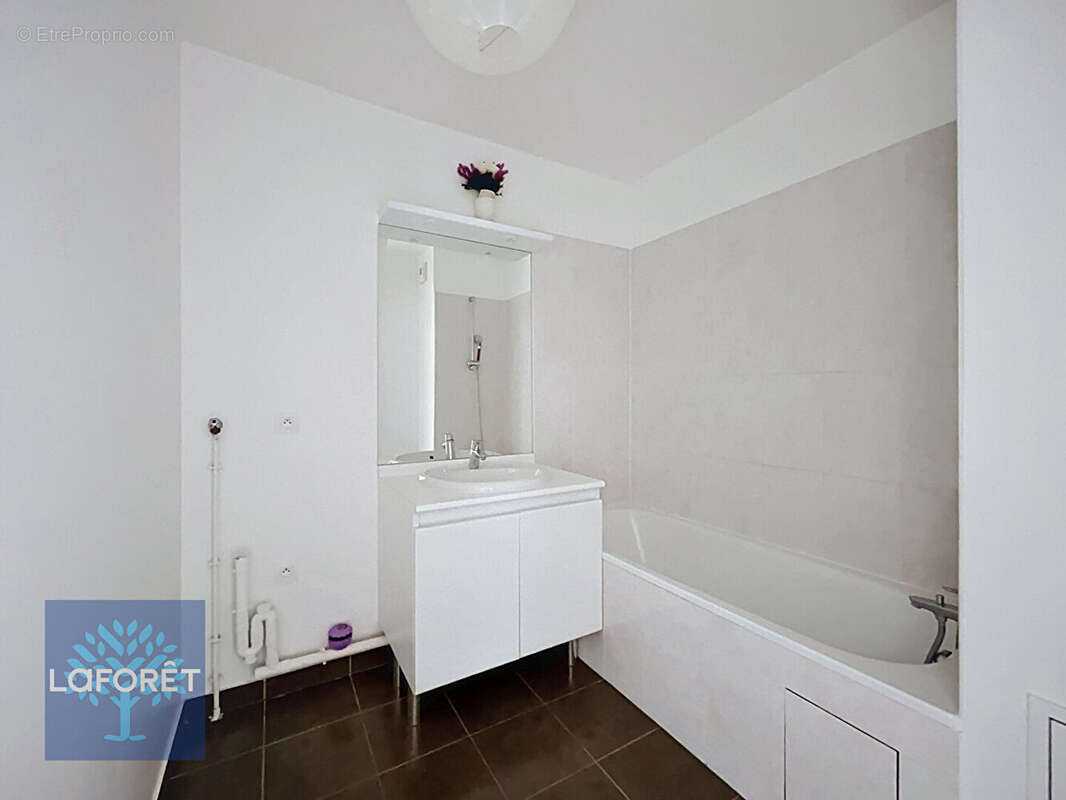 Appartement à CORBEIL-ESSONNES