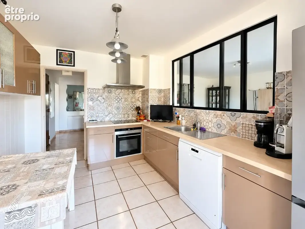 Les Lônes - T4 traversant de 78 m2 - Balcon Ouest - Stationnement privatif - photo 5
