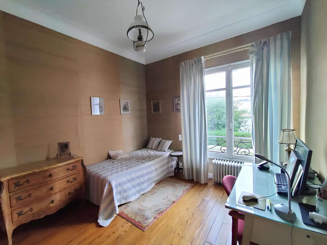 BORDEAUX CAUDÉRAN  Maison en pierre aux Volumes Généreux - photo 14