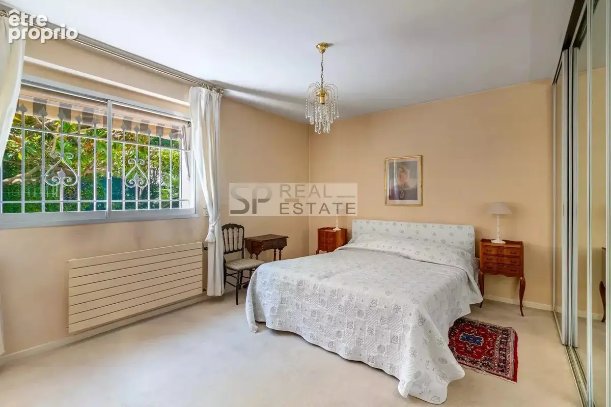 Cannes - 3 pieces - terrasse 220m² - box - photo 7