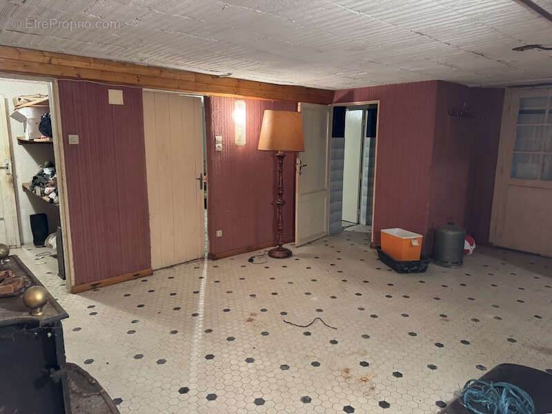 Maison à SAINT-PIERRE-DU-PALAIS