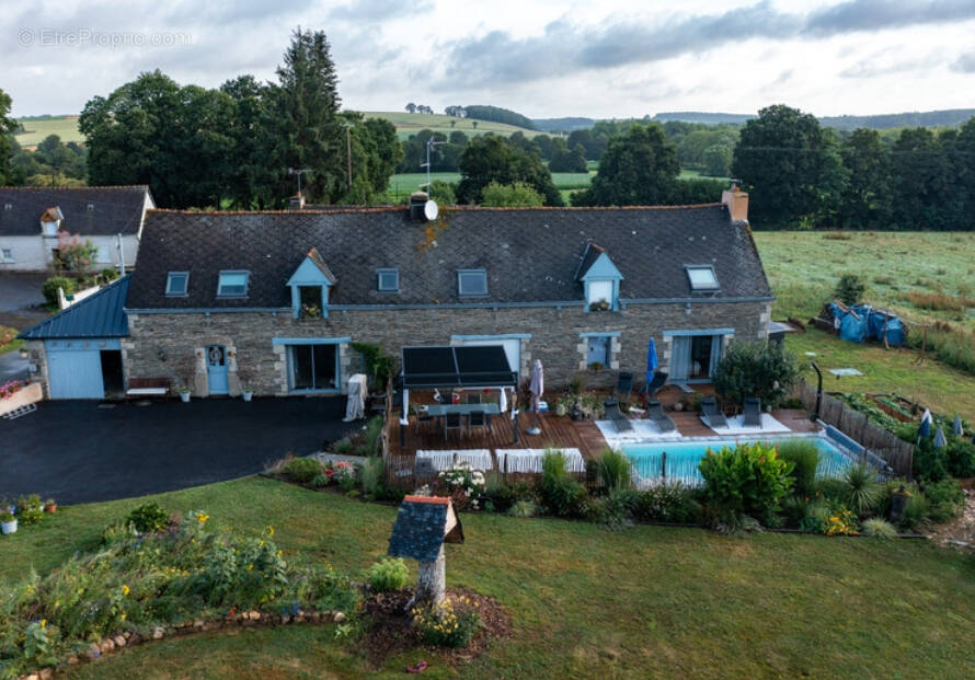 Maison à JOSSELIN