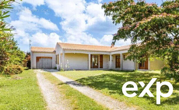 Maison à SAINT-JUST-LUZAC