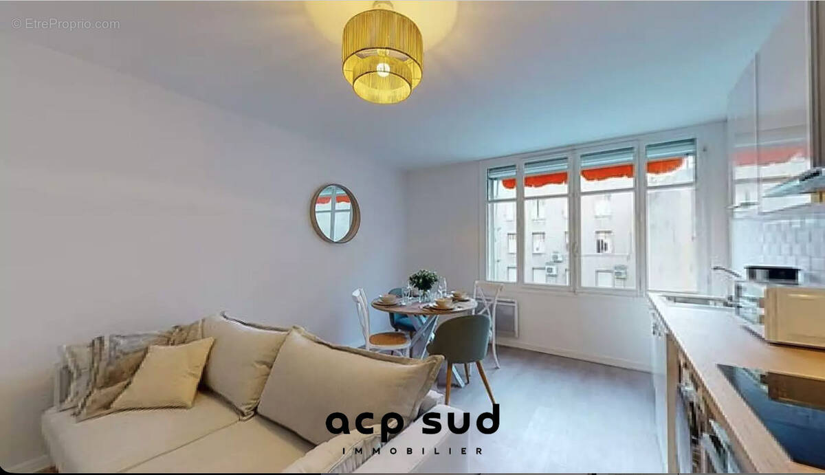 Appartement à MARSEILLE-7E