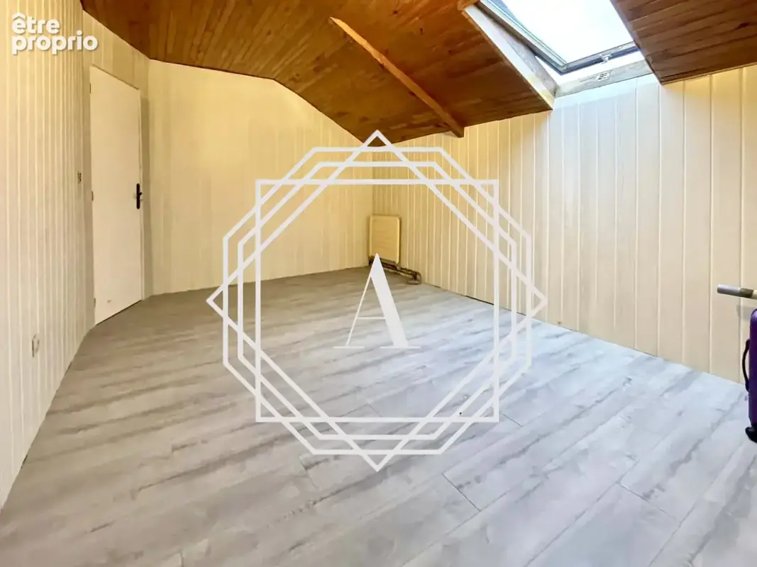 maison ancienne de 116 m2 avec toutes commodités à proximité - photo 7