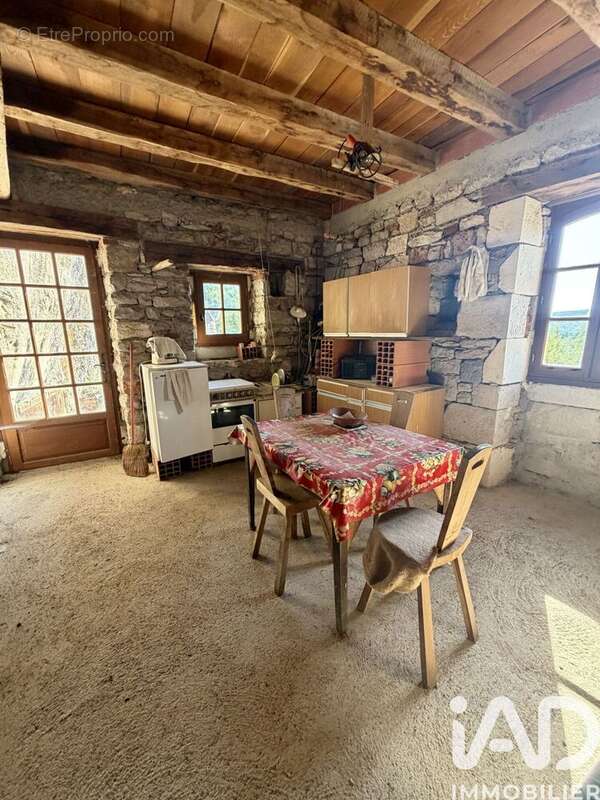 Maison 90 m² à Saint-Sulpice  - photo 9