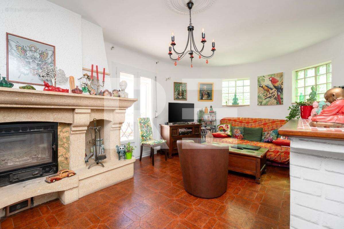 Appartement t4 avec terrasse , petit jardin et parking - photo 6