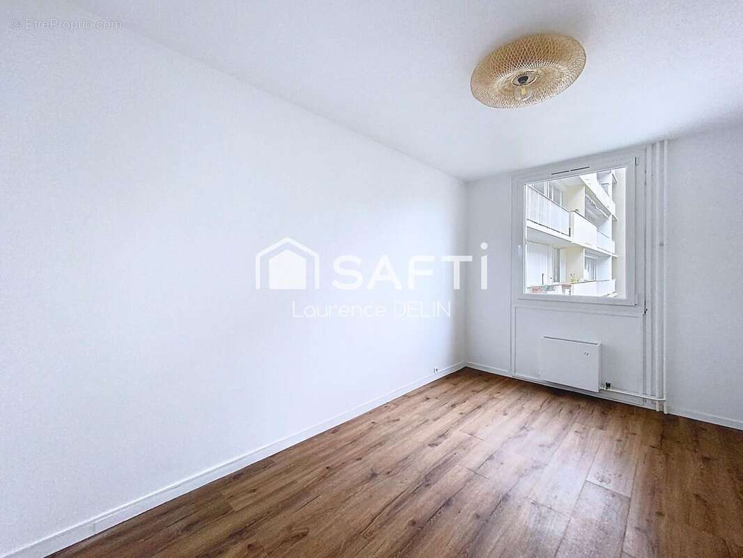 Photo 3 - Appartement à CERGY