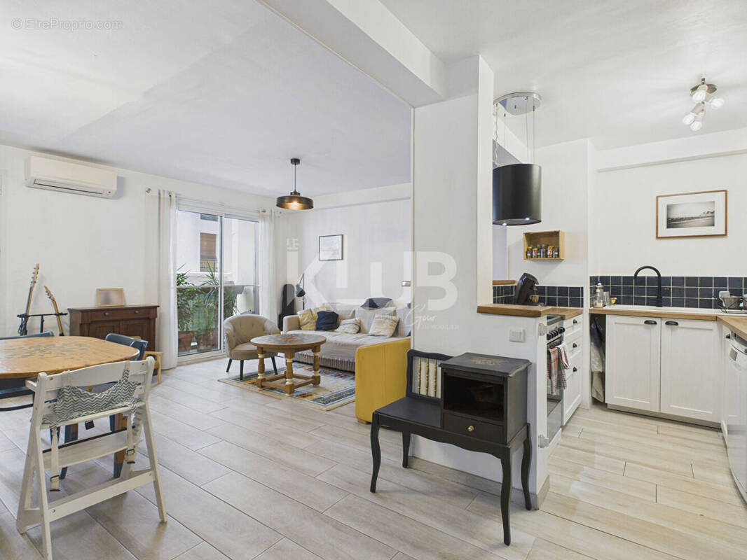 Appartement à MARSEILLE-5E