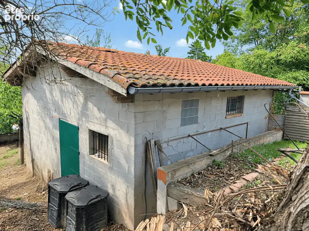 Maison de village atypique de 150 m2 avec jardin, garage et terrain constructible - photo 13