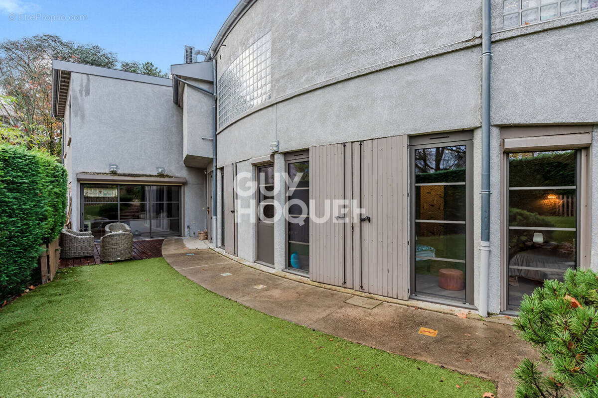 Appartement à SAINTE-FOY-LES-LYON