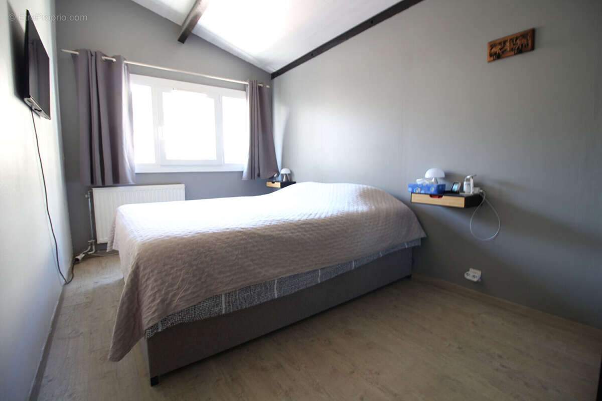 Appartement à SARTROUVILLE