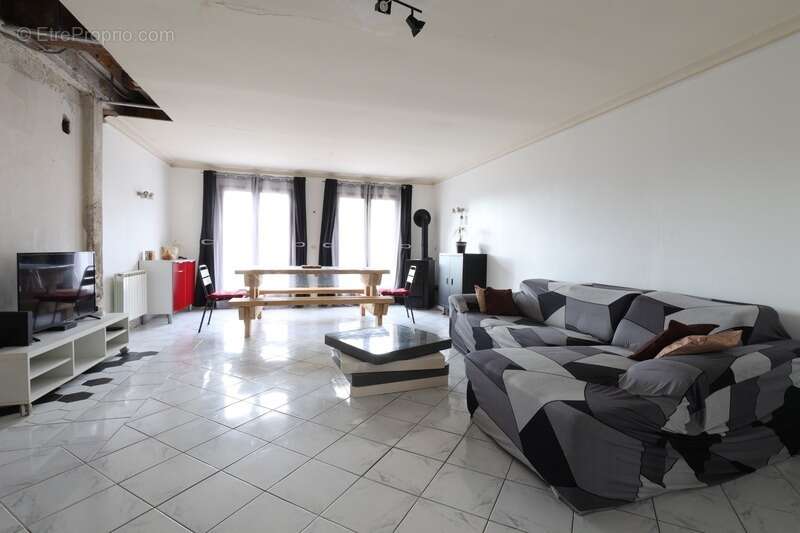 Maison à MONTMIRAIL