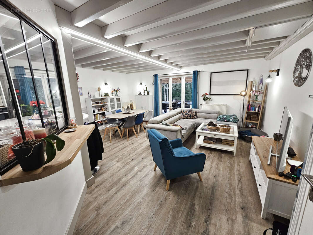 Maison à MABLY
