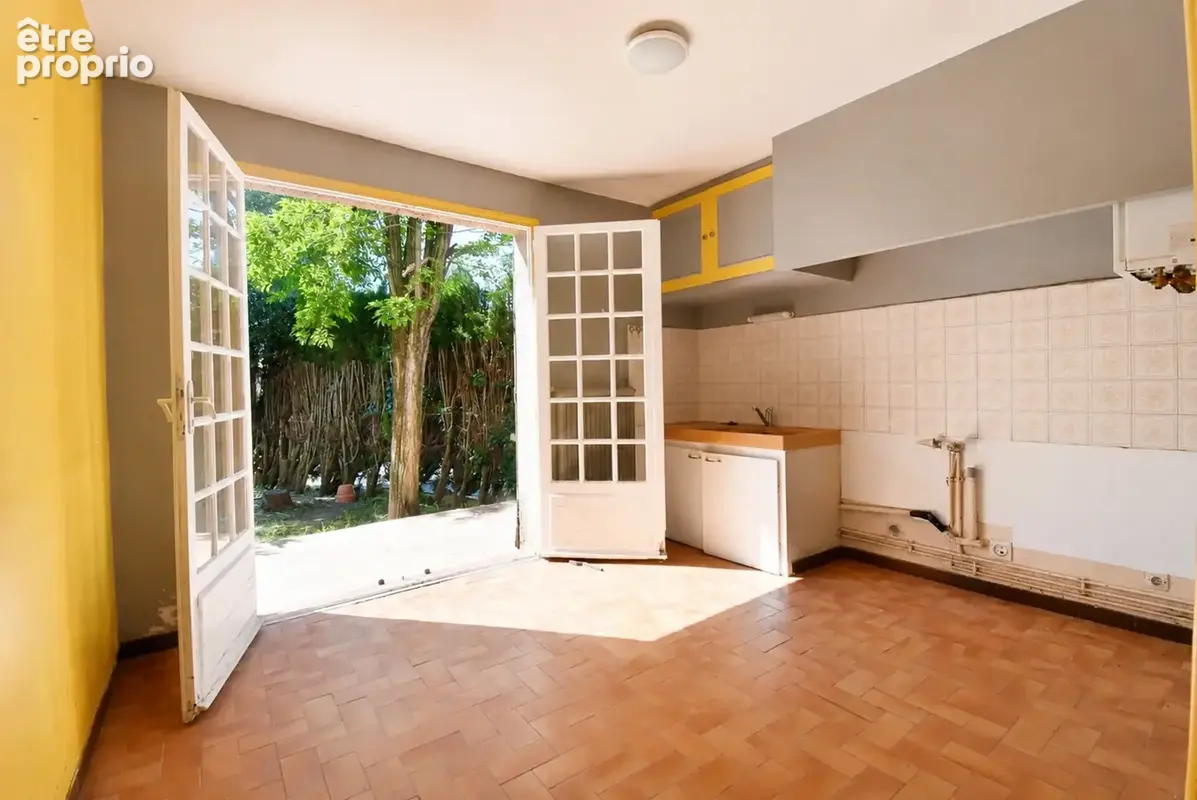 Maison à vendre 5 pièces JUVIGNAC (34), A rénover 4 chambres 96,66 m2-Terrain 175m2 - photo 2