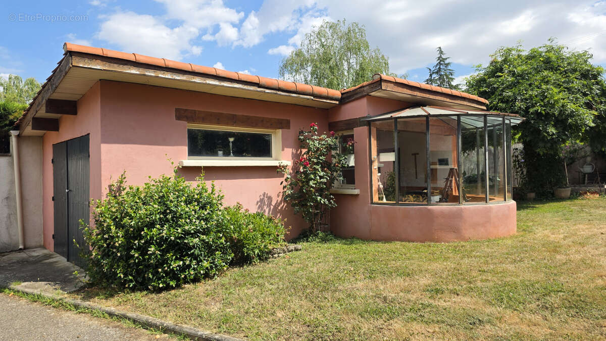 Maison à MARENNES