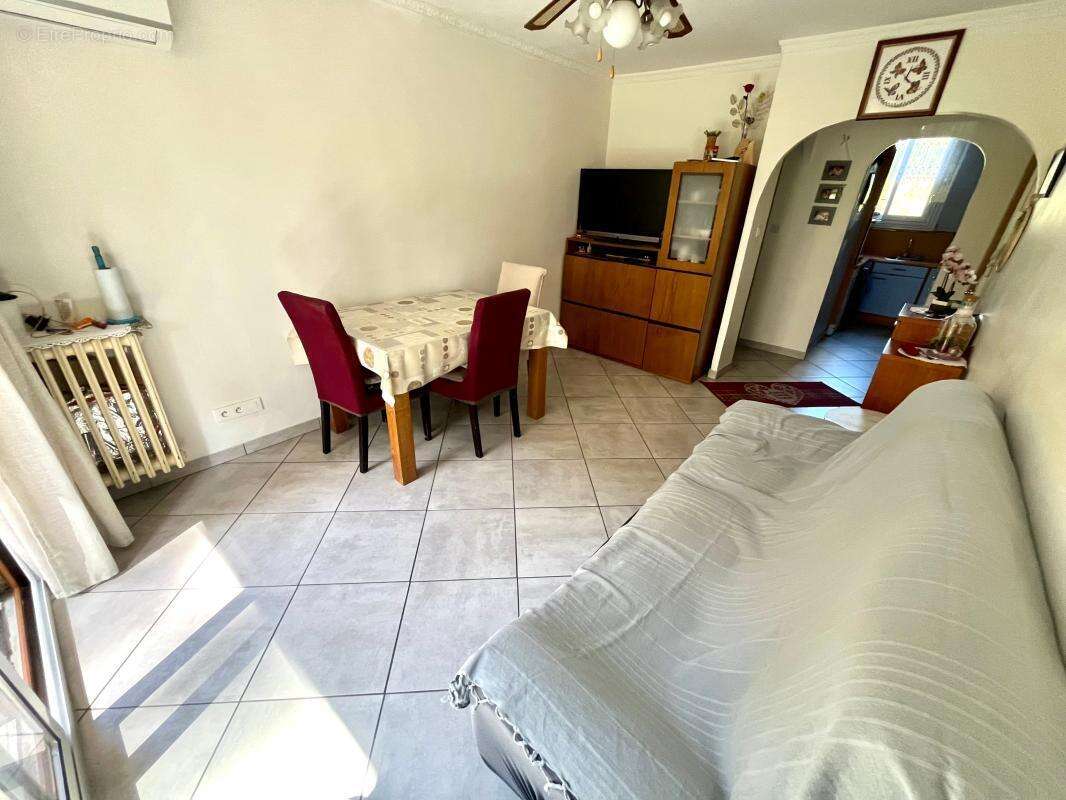 Appartement à LE CANNET