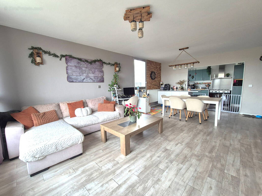 Appartement à MERY-SUR-OISE