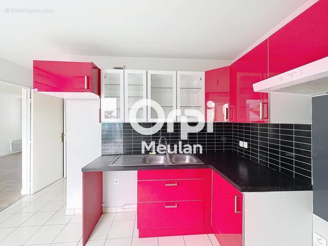 Appartement à LES MUREAUX