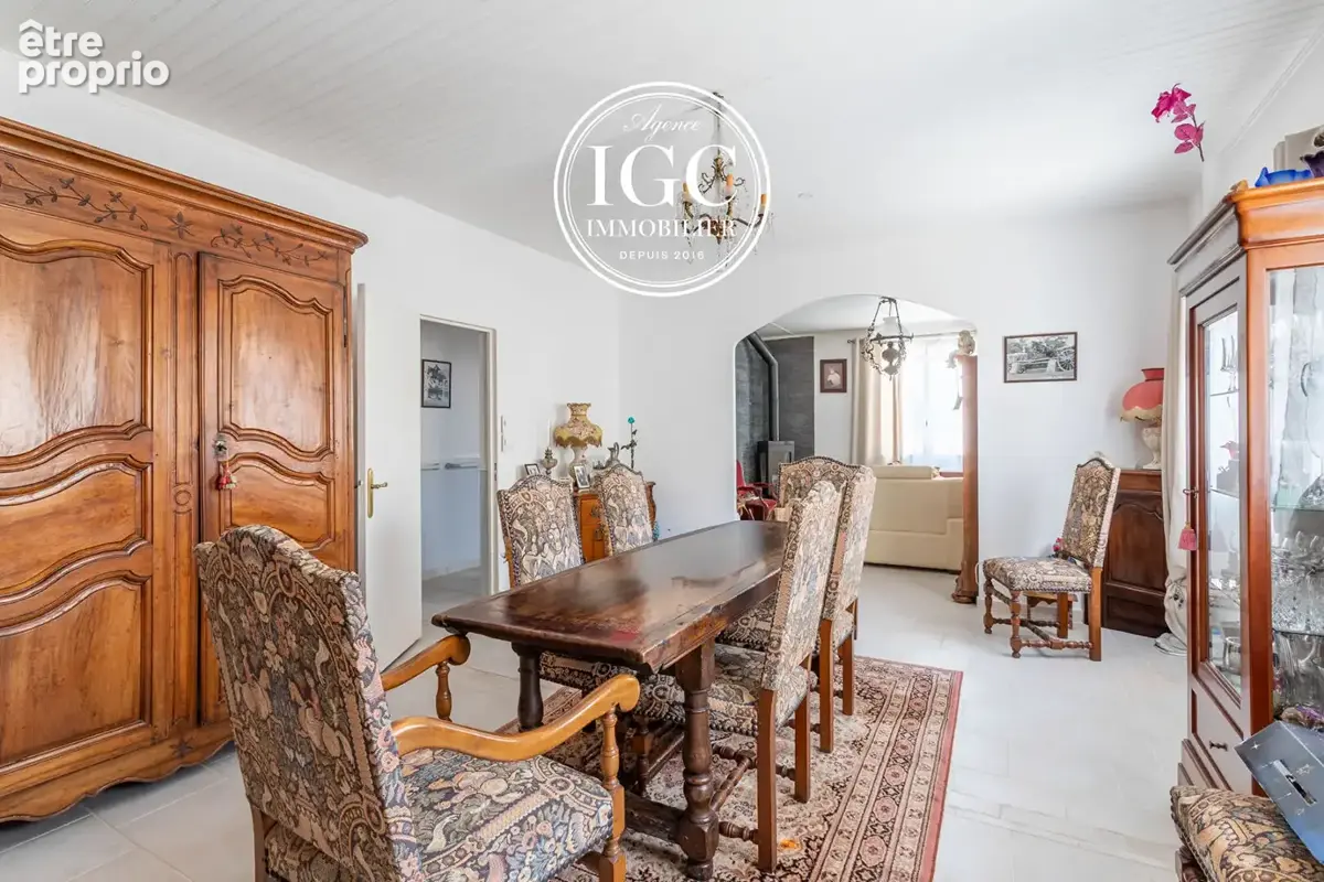 MAISON T5 + DEPENDANCE T1 - 126 m² sur parcelle de 311m² -- MARIGNANE - photo 8