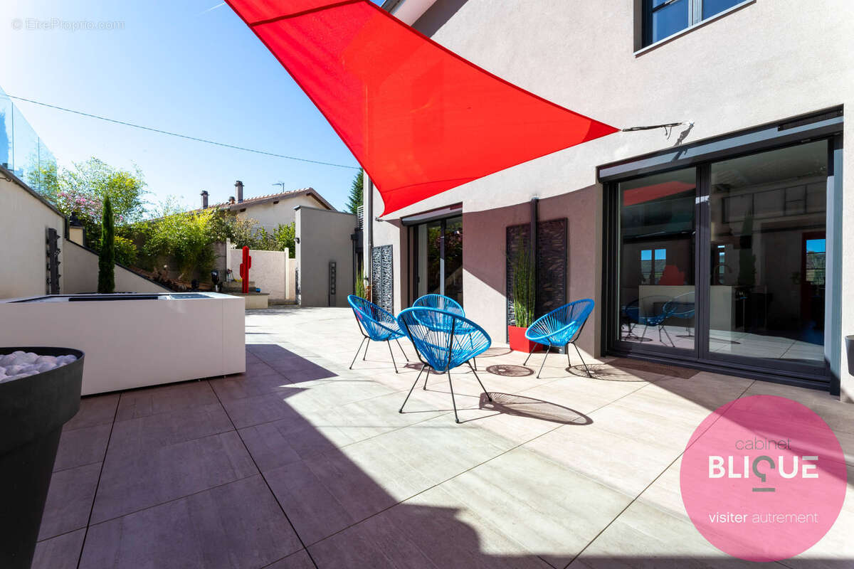 Maison à LAY-SAINT-CHRISTOPHE