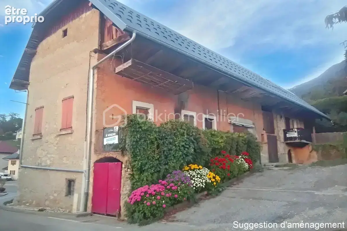 Maison à PUGNY-CHATENOD