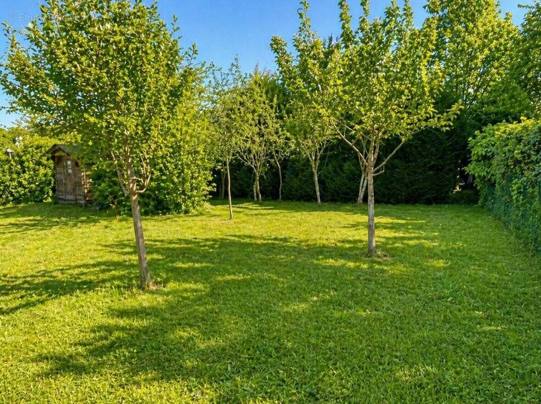 Terrain à TRELISSAC