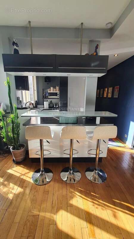 Appartement à PARIS-14E