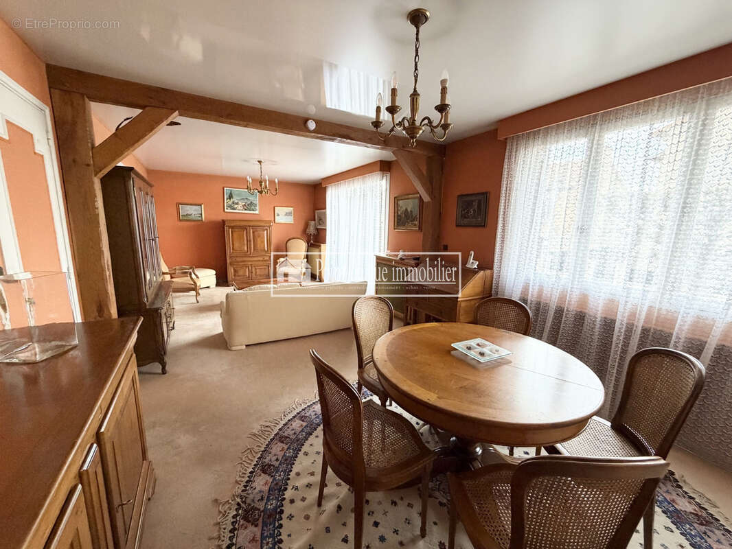 Maison à SAVIGNY-SUR-ORGE