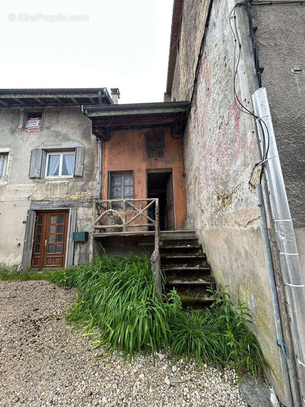 Maison 100m² à saint-jean-le-vieux - photo 9