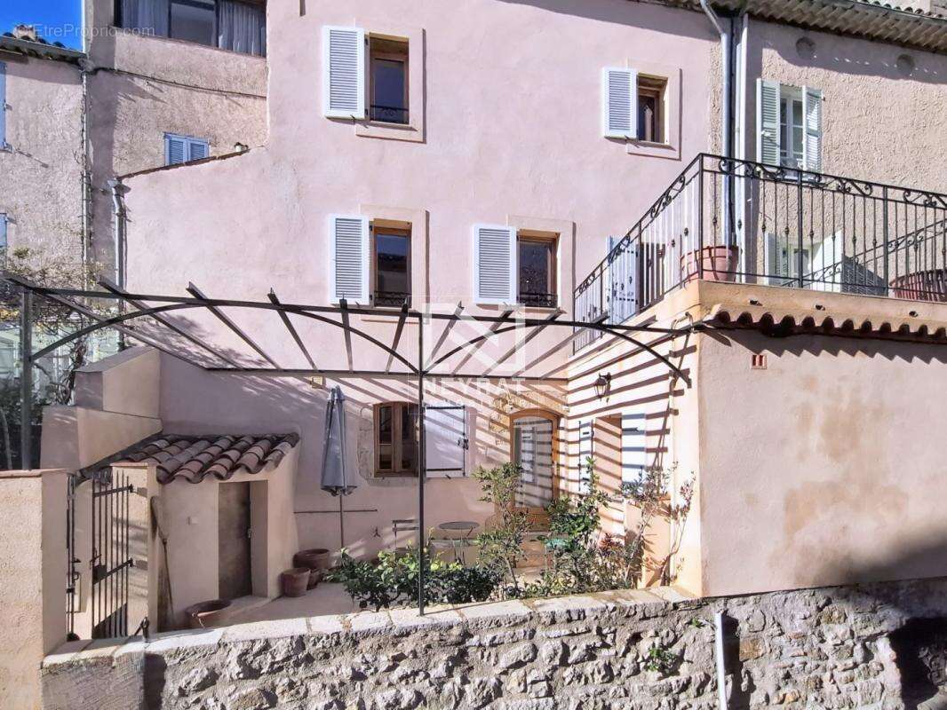 Maison à FAYENCE