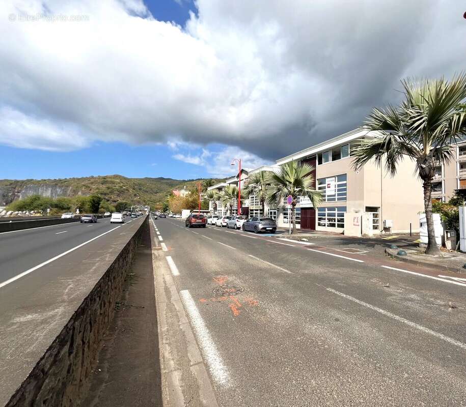 Commerce à LA POSSESSION