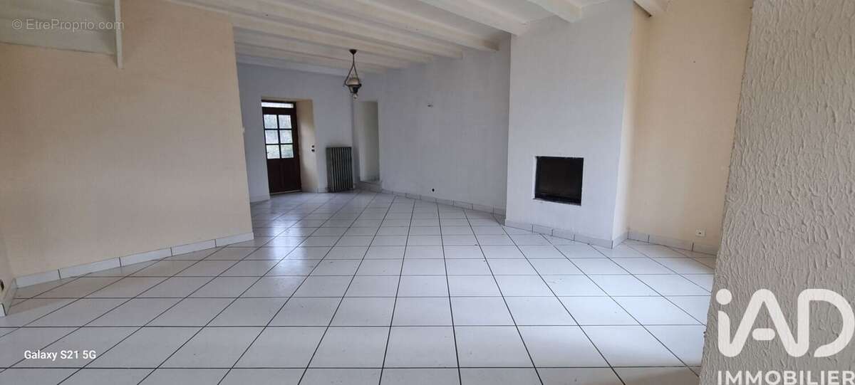 Maison 160 m² à Saint-Beauzire  - photo 3